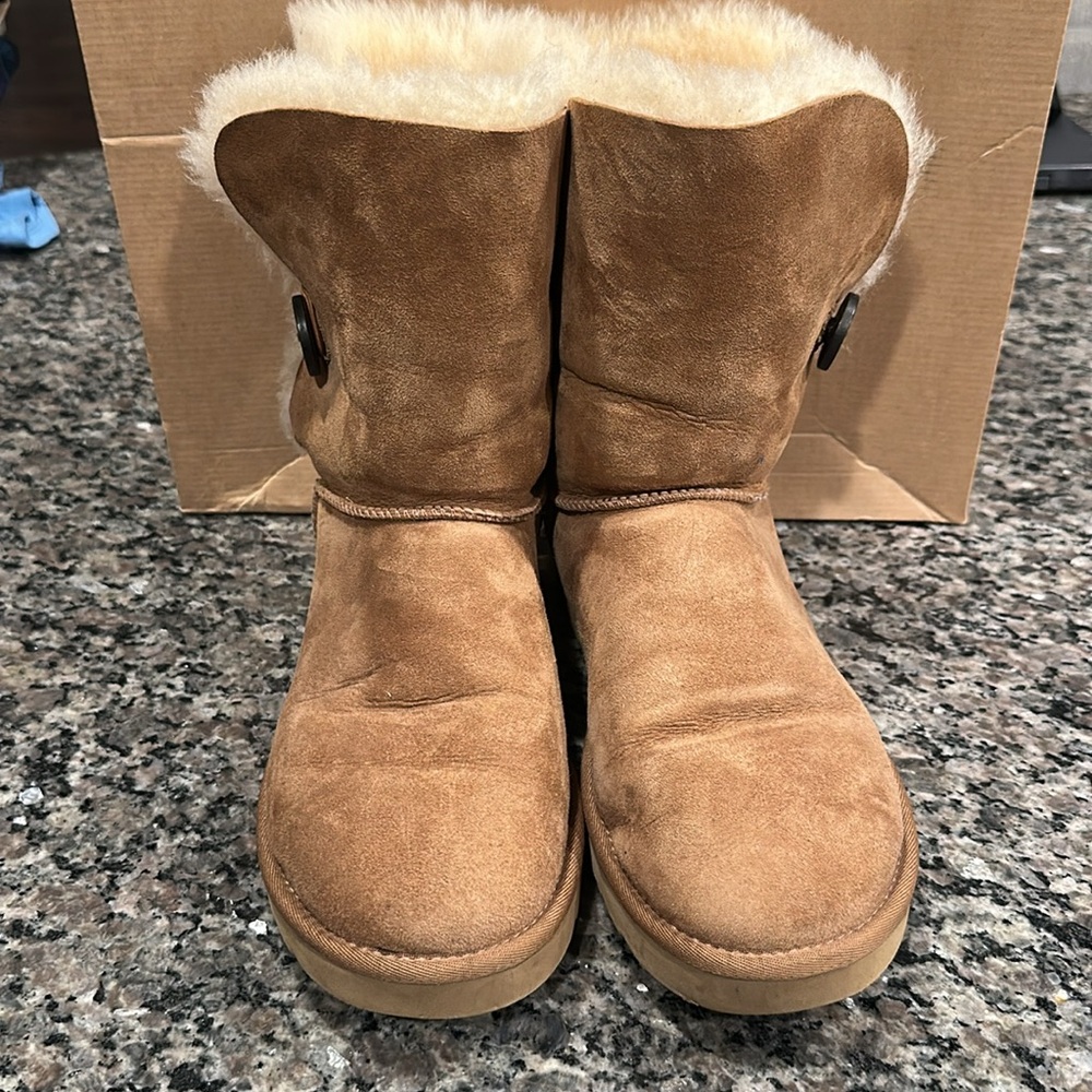 UGG Bailey Button boots - Picture 2 of 8